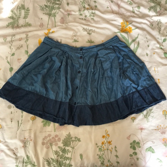 Maison Jules | Two-tone chambray button skirt - Picture 2 of 2